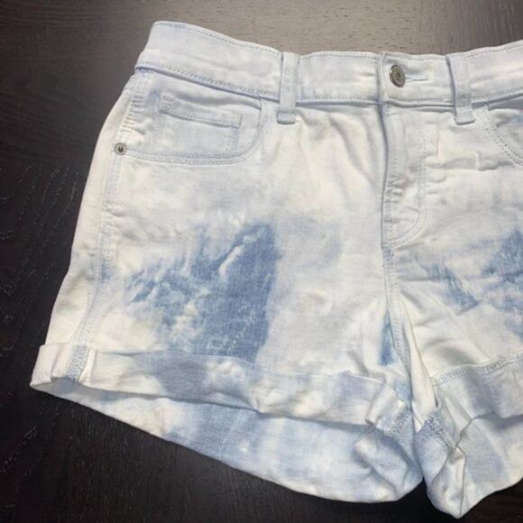 Old Navy Blue Tie Dye Denim Boyfriend Jean Shorts Stretchy Women's Size 2 - Picture 3 of 7